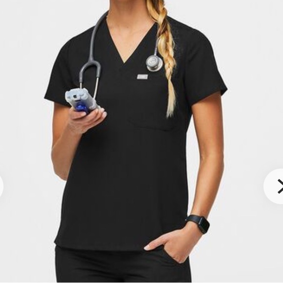 Figs black Catarina one pocket scrub top for women size XS/P like new condition. - Picture 4 of 9